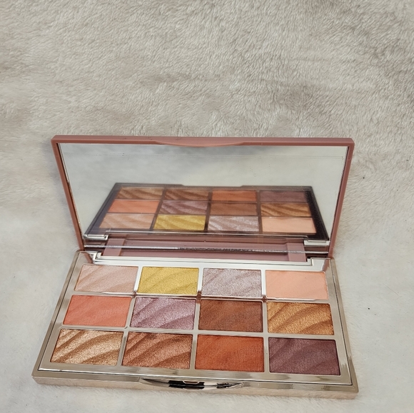 🆕️ Ciate The Velvet Palette - Picture 3 of 6